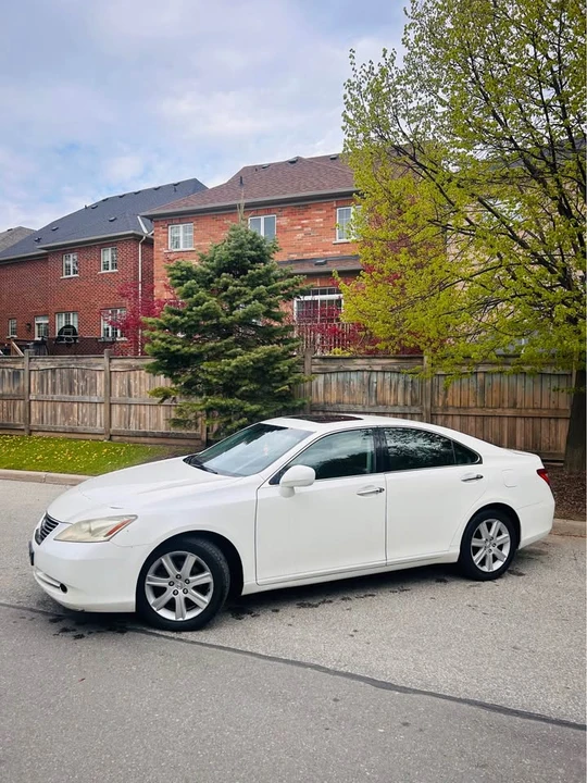 2007 Lexus ES 5th Gen - Image 2 of 11