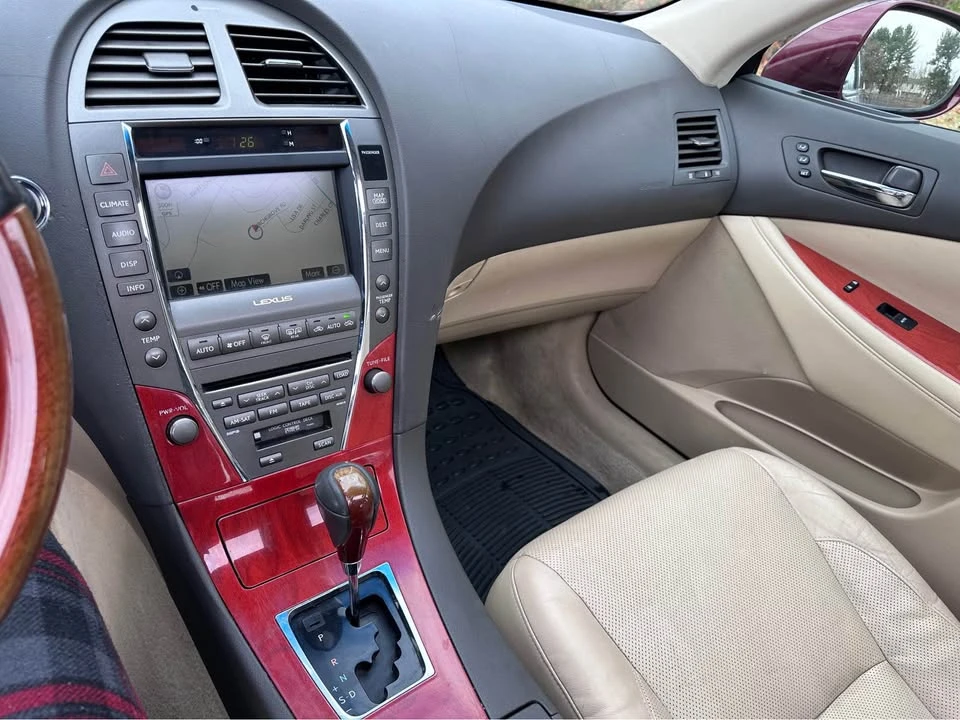 2007 Lexus ES 4th Gen - Image 9 of 18