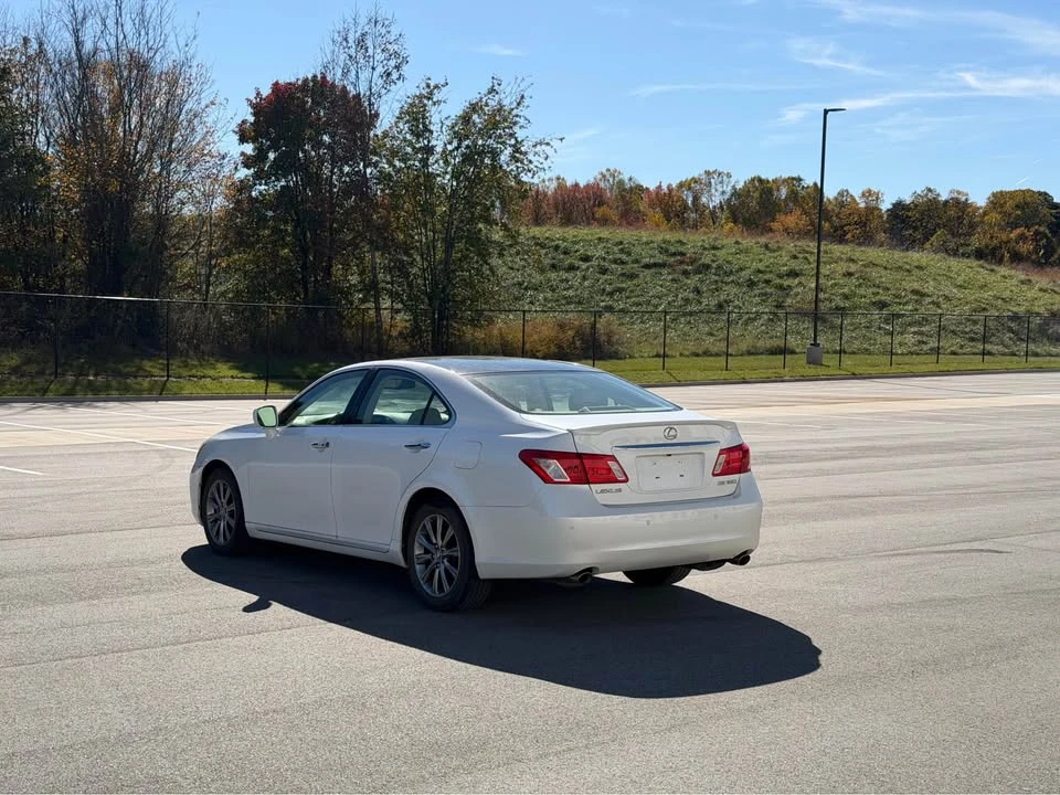 2007 Lexus ES 5th Gen - Image 4 of 15