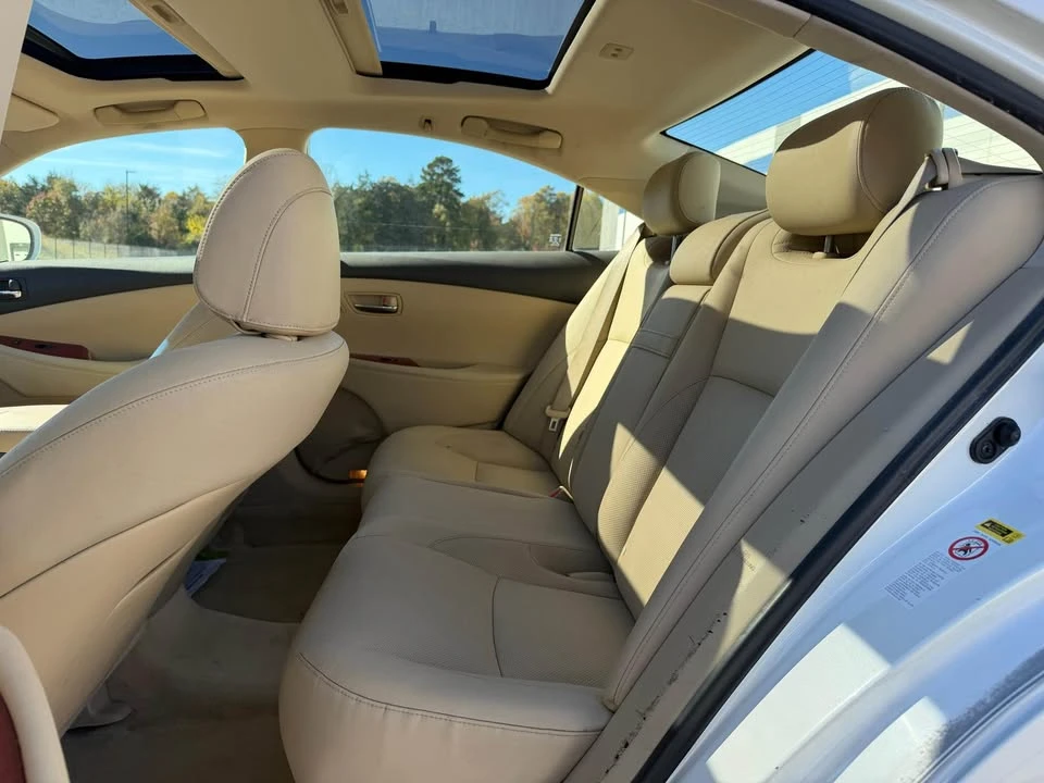 2007 Lexus ES 5th Gen - Image 9 of 15