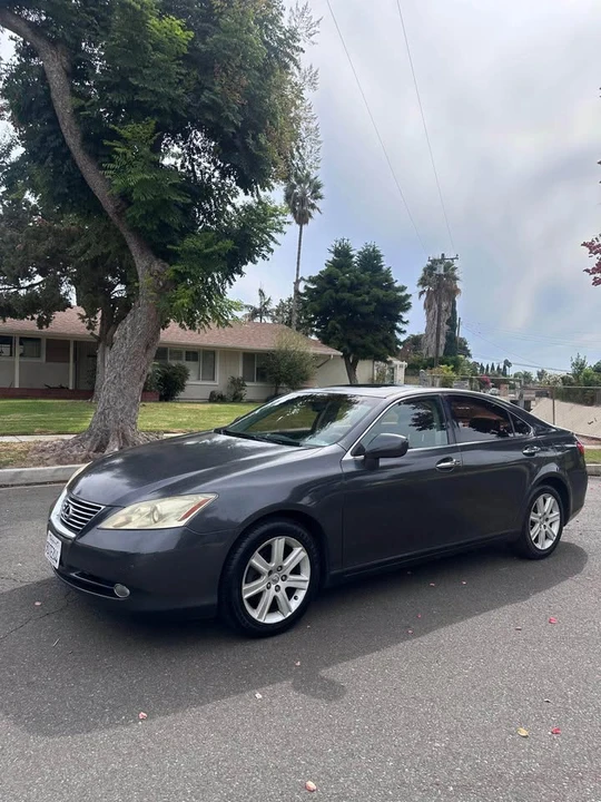 2007 Lexus ES 5th Gen - Image 4 of 12