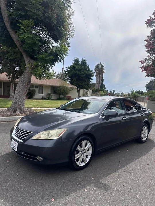 2007 Lexus ES 5th Gen - Image 3 of 12
