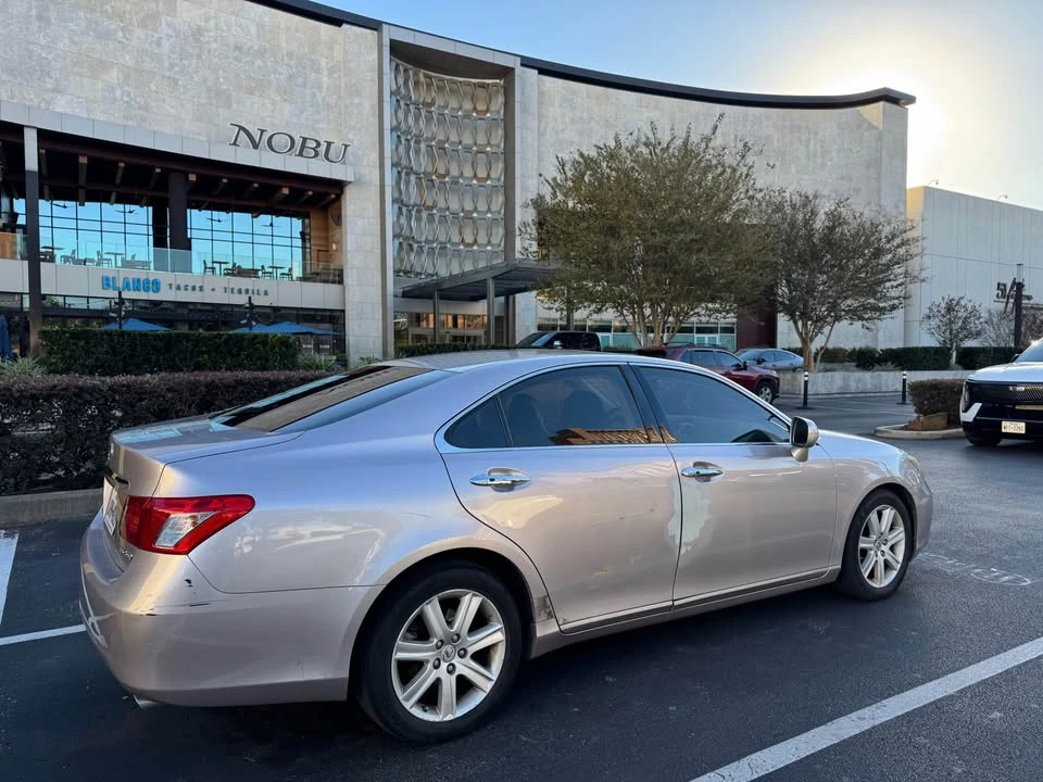 2007 Lexus ES 5th Gen - Image 4 of 12