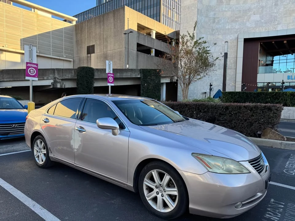 2007 Lexus ES 5th Gen - Image 5 of 12