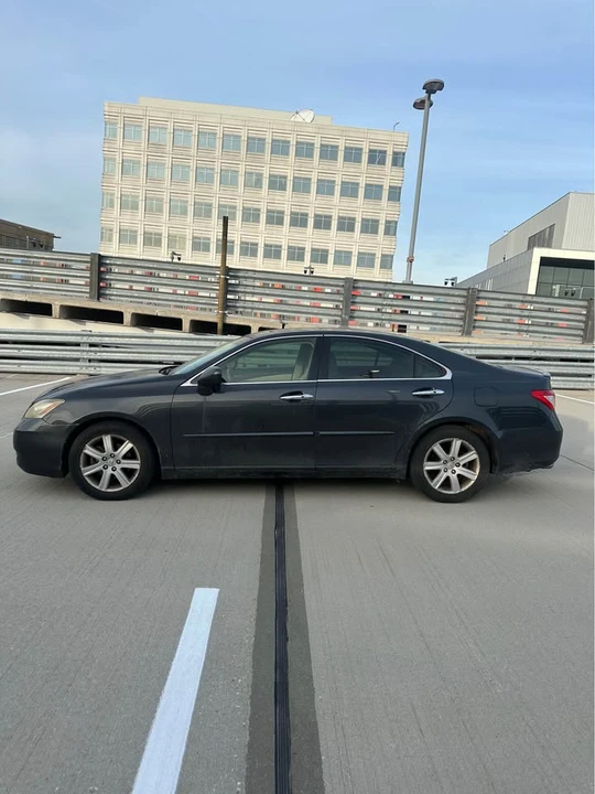 2007 Lexus ES 5th Gen - Image 4 of 6