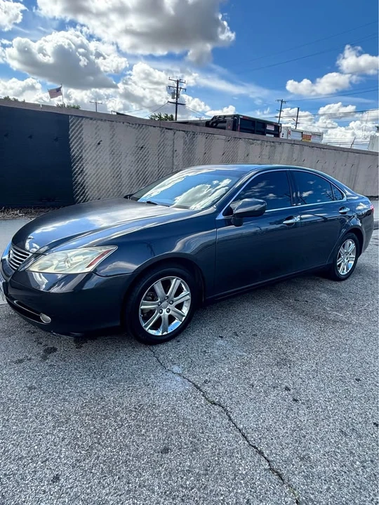 2007 Lexus ES 5th Gen - Image 4 of 14