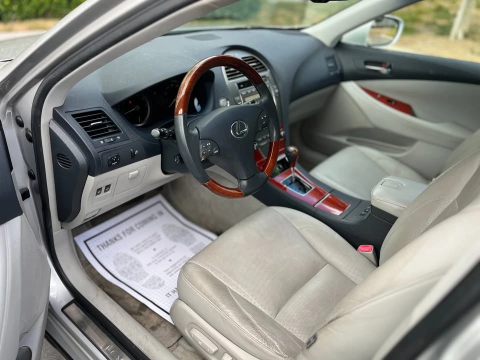 2007 Lexus ES 5th Gen - Image 10 of 19