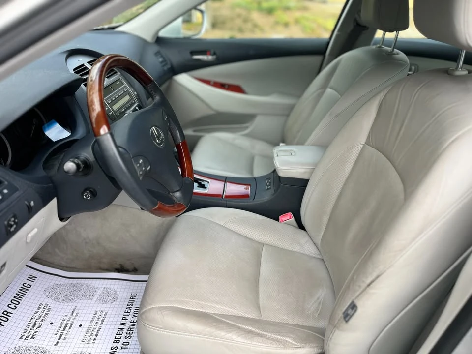 2007 Lexus ES 5th Gen - Image 11 of 19