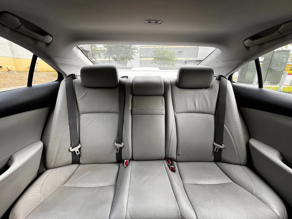 2007 Lexus ES 5th Gen - Image 14 of 19