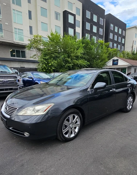 2007 Lexus ES 4th Gen - Image 3 of 14