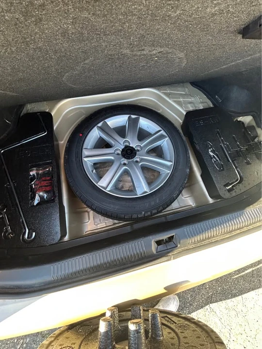 2007 Lexus ES 5th Gen - Image 13 of 15