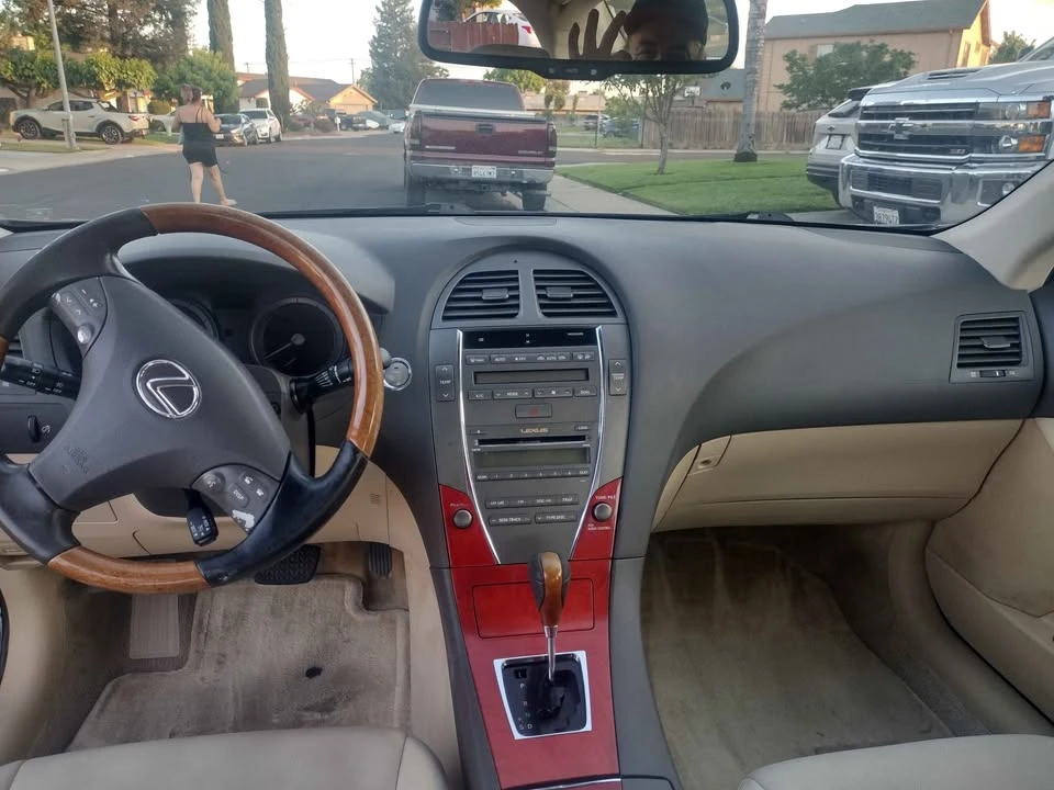 2007 Lexus ES 5th Gen - Image 5 of 9