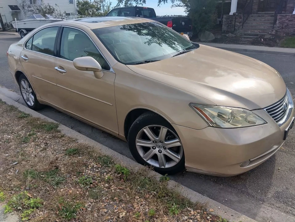 2007 Lexus ES 4th Gen - Image 2 of 17