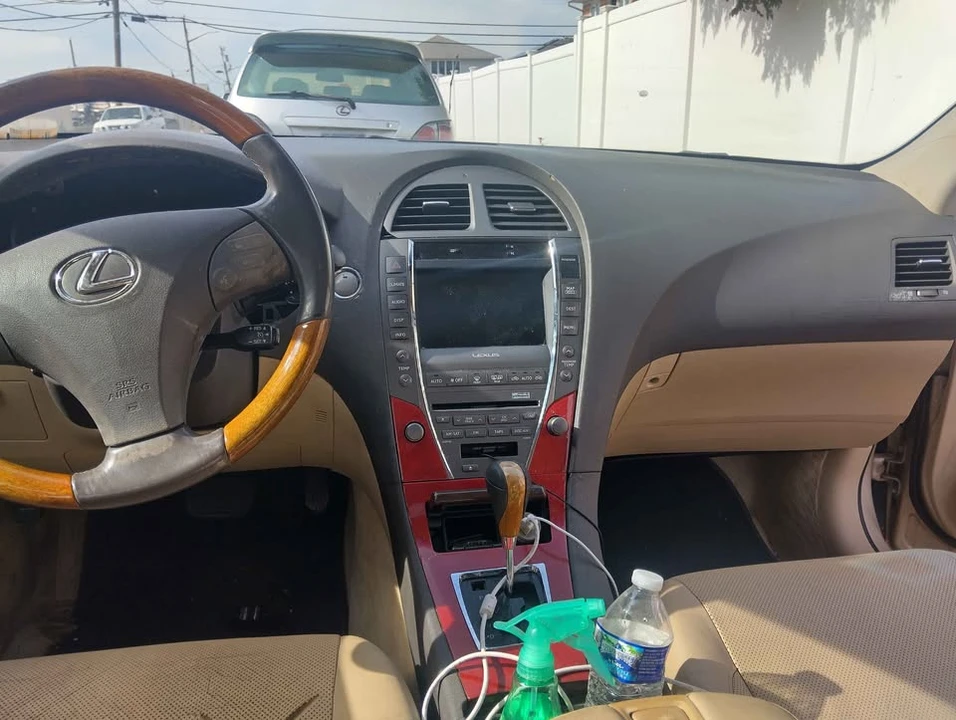 2007 Lexus ES 4th Gen - Image 10 of 17