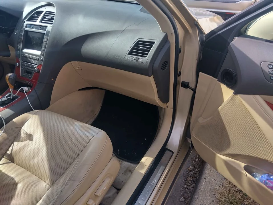 2007 Lexus ES 4th Gen - Image 9 of 17