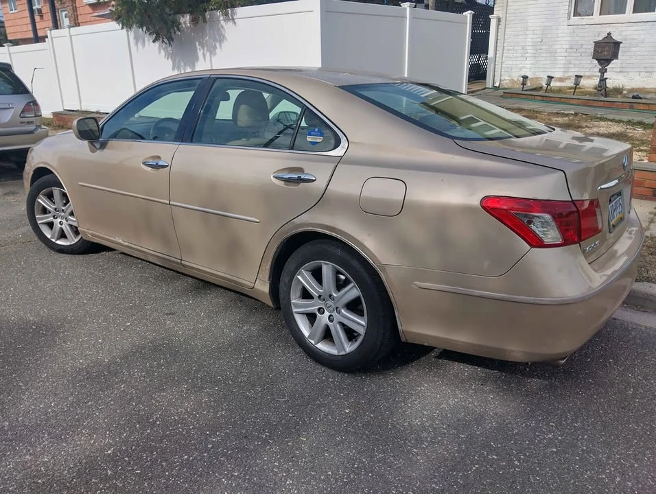 2007 Lexus ES 4th Gen - Image 4 of 17