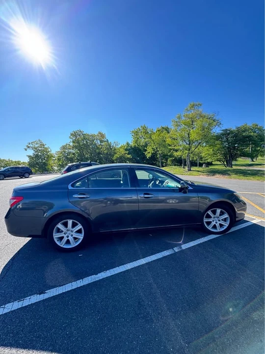 2007 Lexus ES 5th Gen - Image 5 of 12