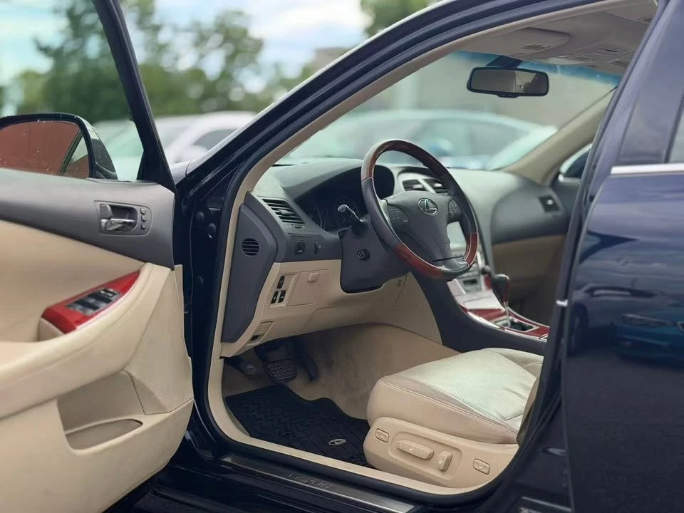 2007 Lexus ES 5th Gen - Image 9 of 13