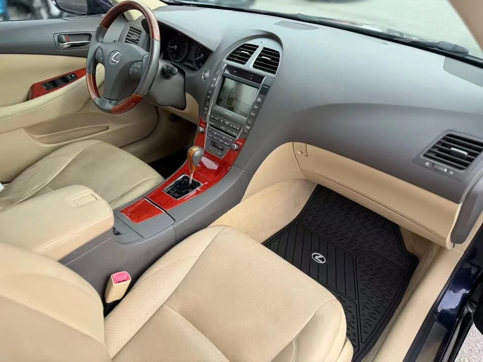2007 Lexus ES 5th Gen - Image 12 of 13