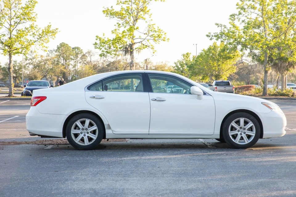 2007 Lexus ES 5th Gen - Image 6 of 12