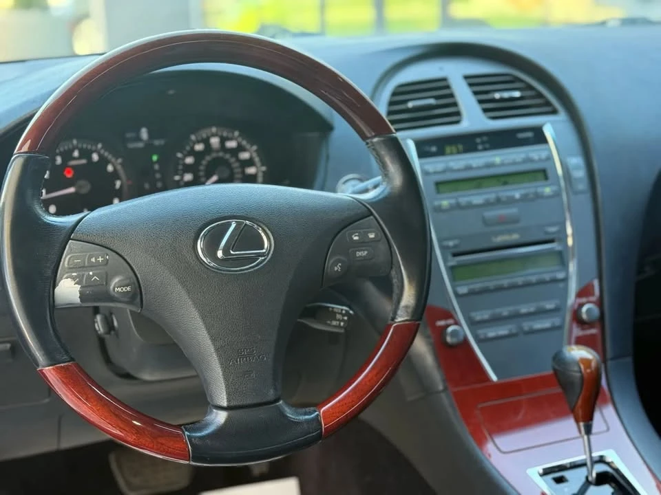 2007 Lexus ES 5th Gen - Image 16 of 20