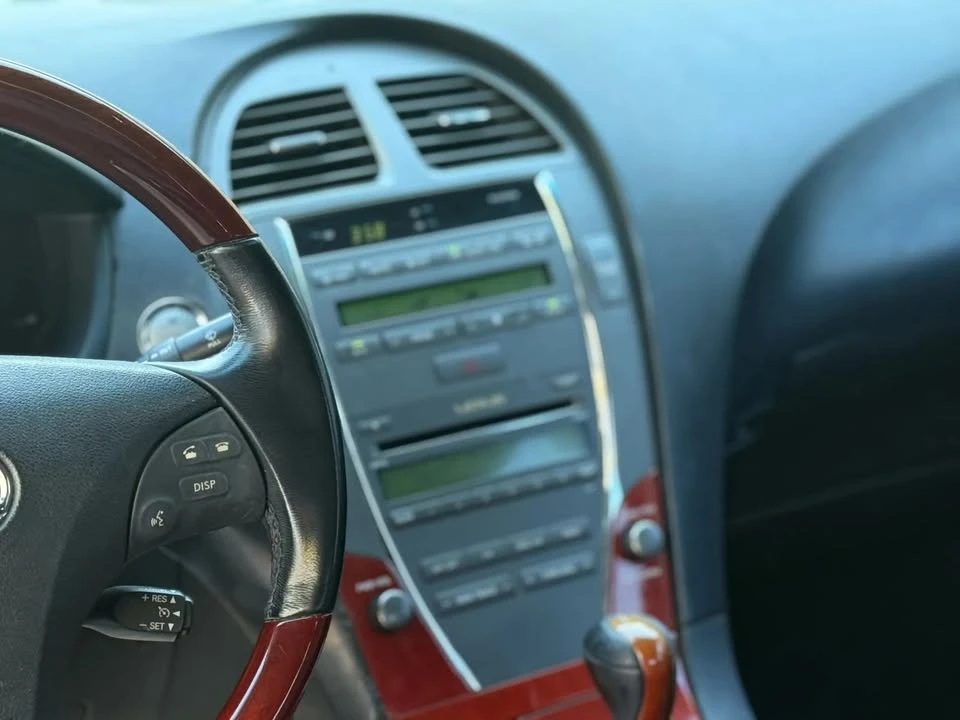 2007 Lexus ES 5th Gen - Image 17 of 20