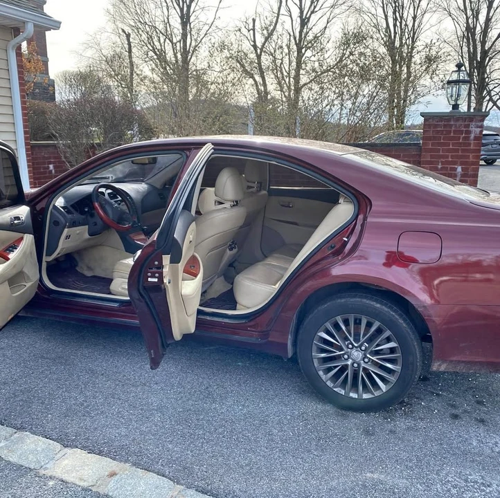 2007 Lexus ES 5th Gen - Image 2 of 10