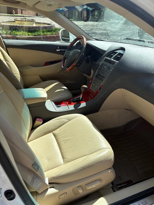 2007 Lexus ES 5th Gen - Image 4 of 8