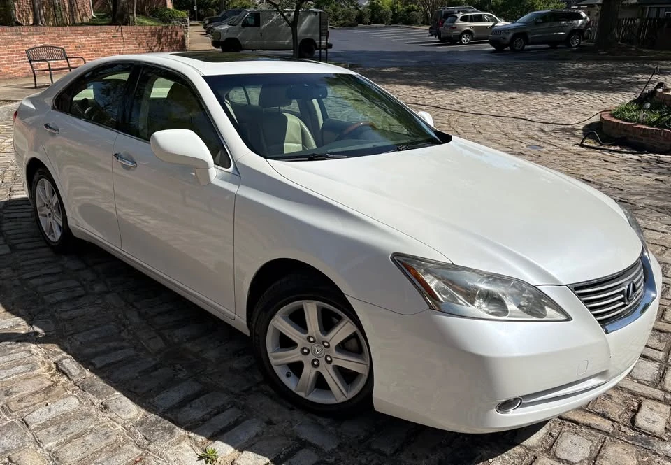 2007 Lexus ES 5th Gen - Image 3 of 8