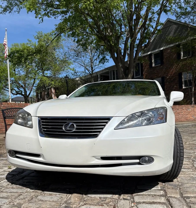 2007 Lexus ES 5th Gen - Image 2 of 8