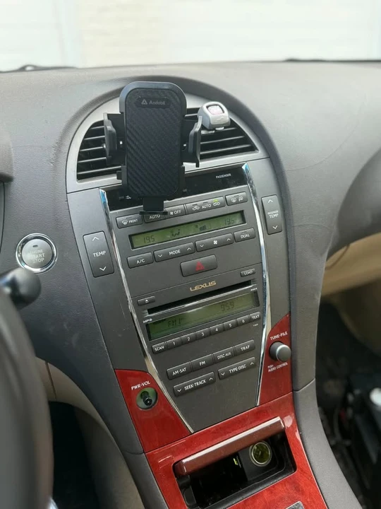 2007 Lexus ES 5th Gen - Image 5 of 10