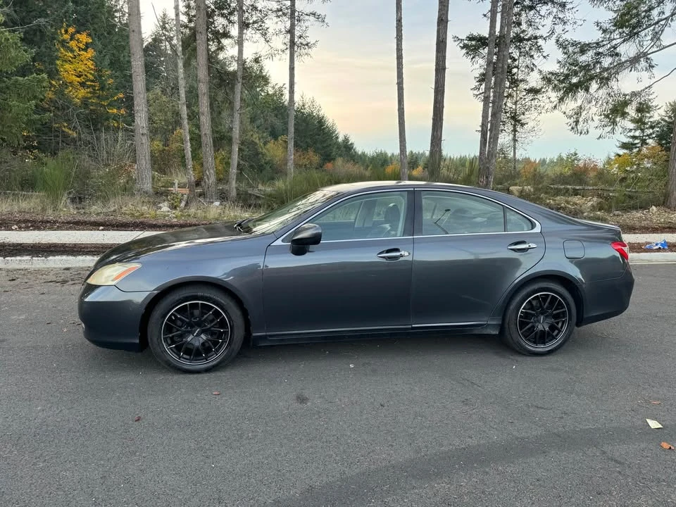 2007 Lexus ES 5th Gen - Image 2 of 10