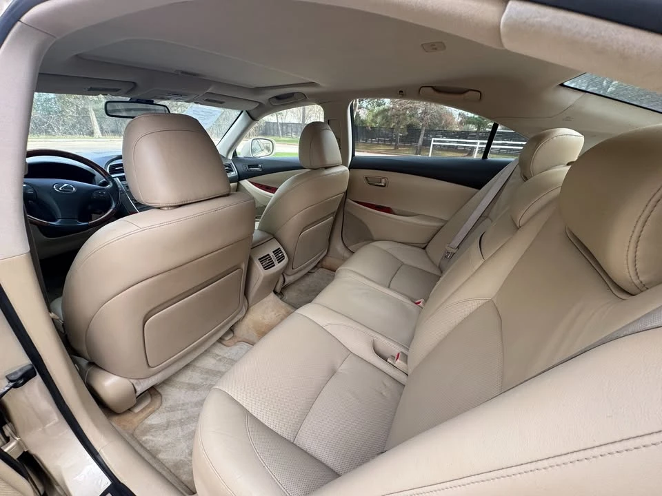 2007 Lexus ES 5th Gen - Image 16 of 19