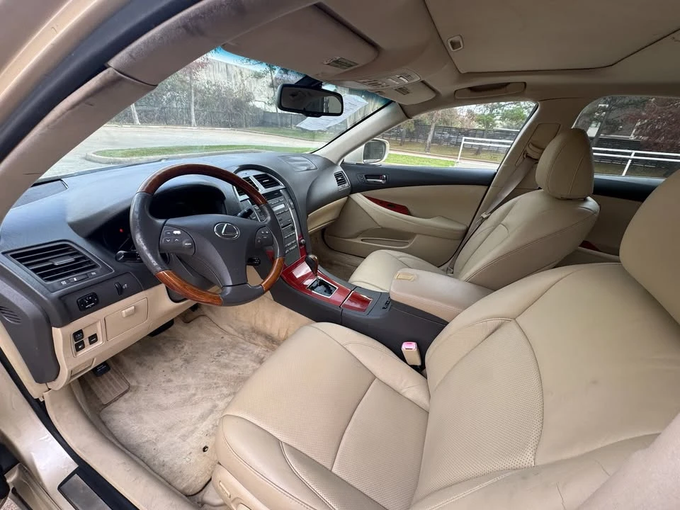 2007 Lexus ES 5th Gen - Image 10 of 19