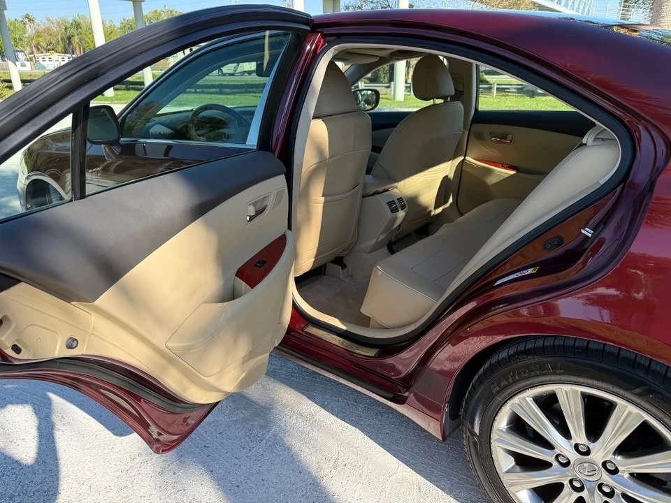 2007 Lexus ES 5th Gen - Image 7 of 11
