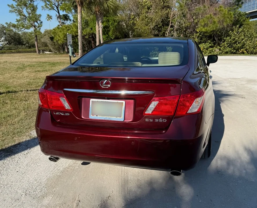 2007 Lexus ES 5th Gen - Image 2 of 11