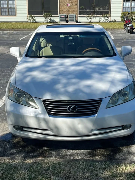 2007 Lexus ES 5th Gen - Image 2 of 16