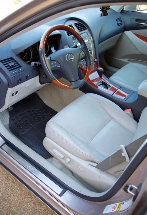 2007 Lexus ES 5th Gen - Image 2 of 15
