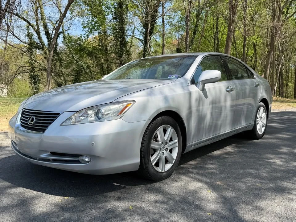 2007 Lexus ES 5th Gen - Image 2 of 10