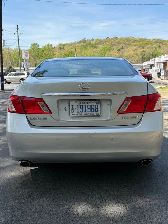 2007 Lexus ES 5th Gen - Image 4 of 10