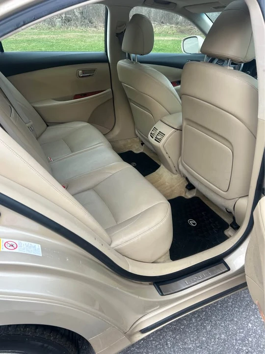 2007 Lexus ES 5th Gen - Image 11 of 15