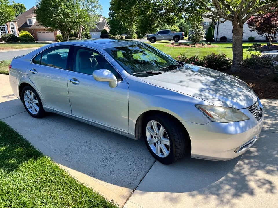 2007 Lexus ES 5th Gen - Image 3 of 14