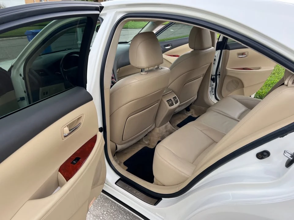2007 Lexus ES 5th Gen - Image 11 of 14