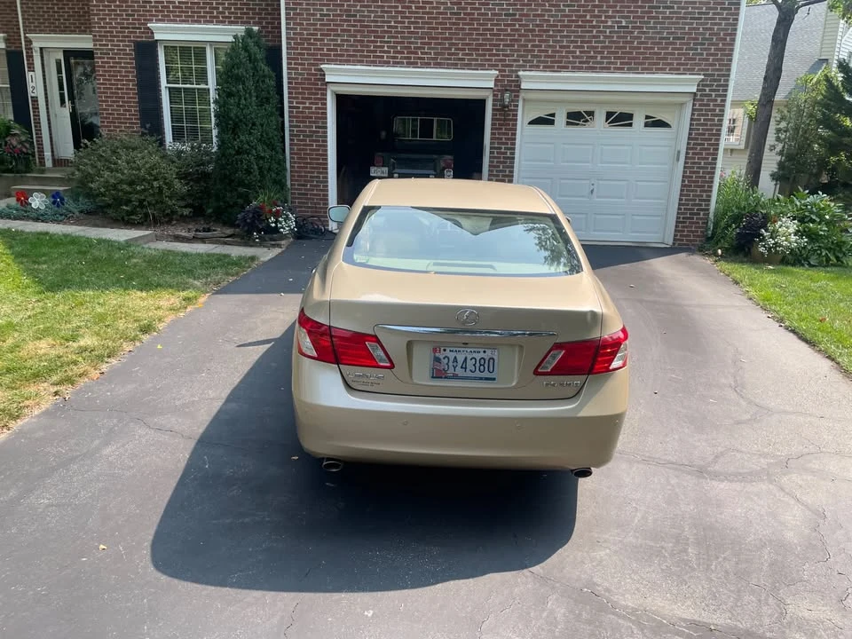 2007 Lexus ES 5th Gen - Image 2 of 5