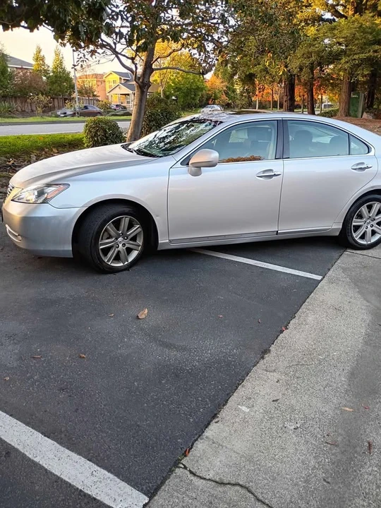 2007 Lexus ES 5th Gen - Image 2 of 7