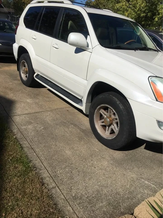 2007 Lexus GX 1st Gen - Image 2 of 5