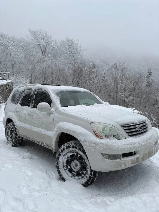 2007 Lexus GX 1st Gen - Image 2 of 6