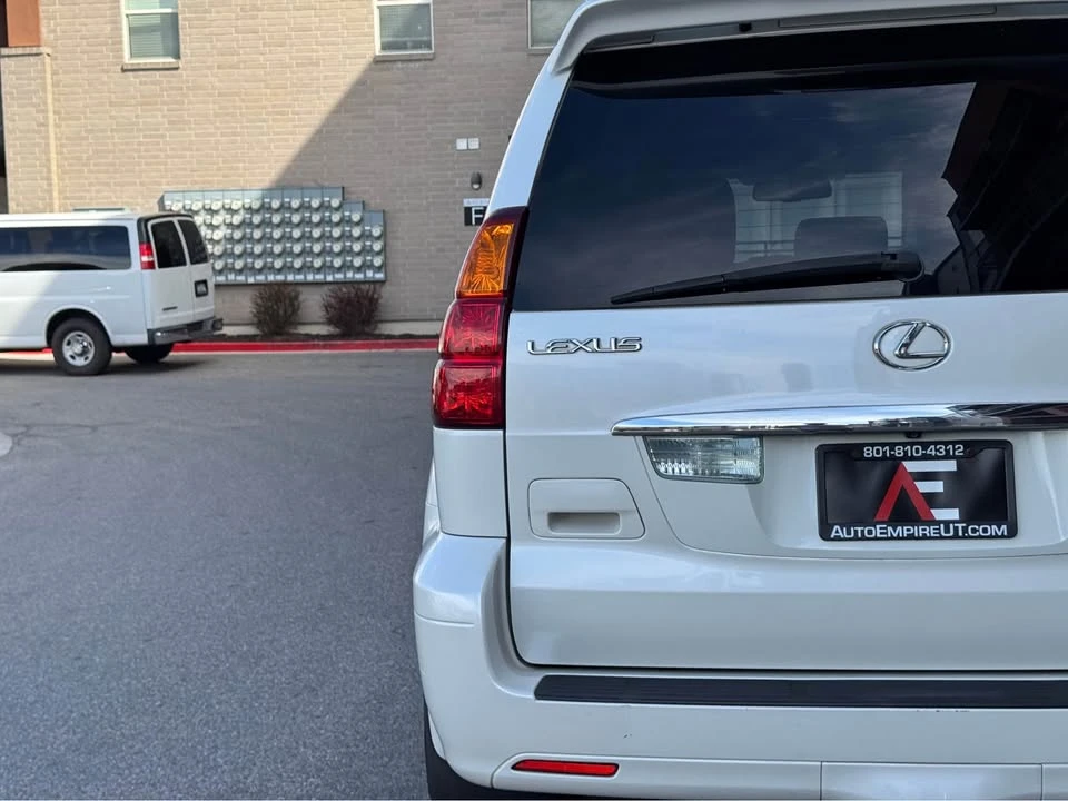 2007 Lexus GX 1st Gen - Image 9 of 16
