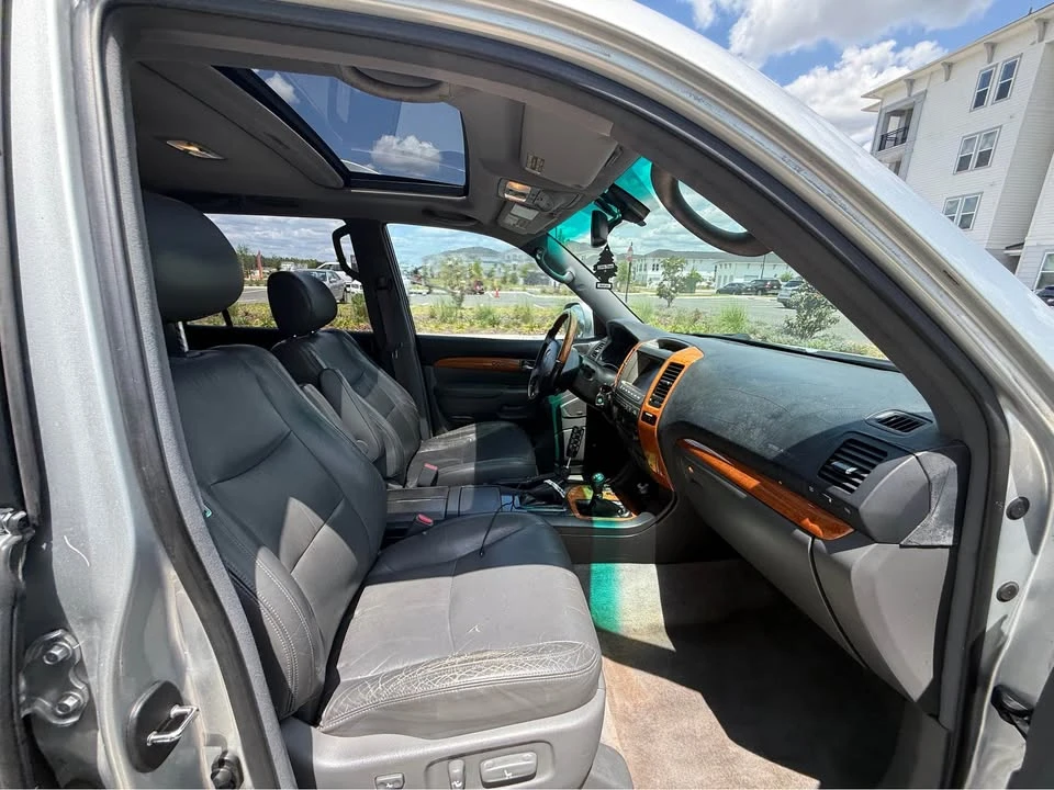 2007 Lexus GX 1st Gen - Image 3 of 19