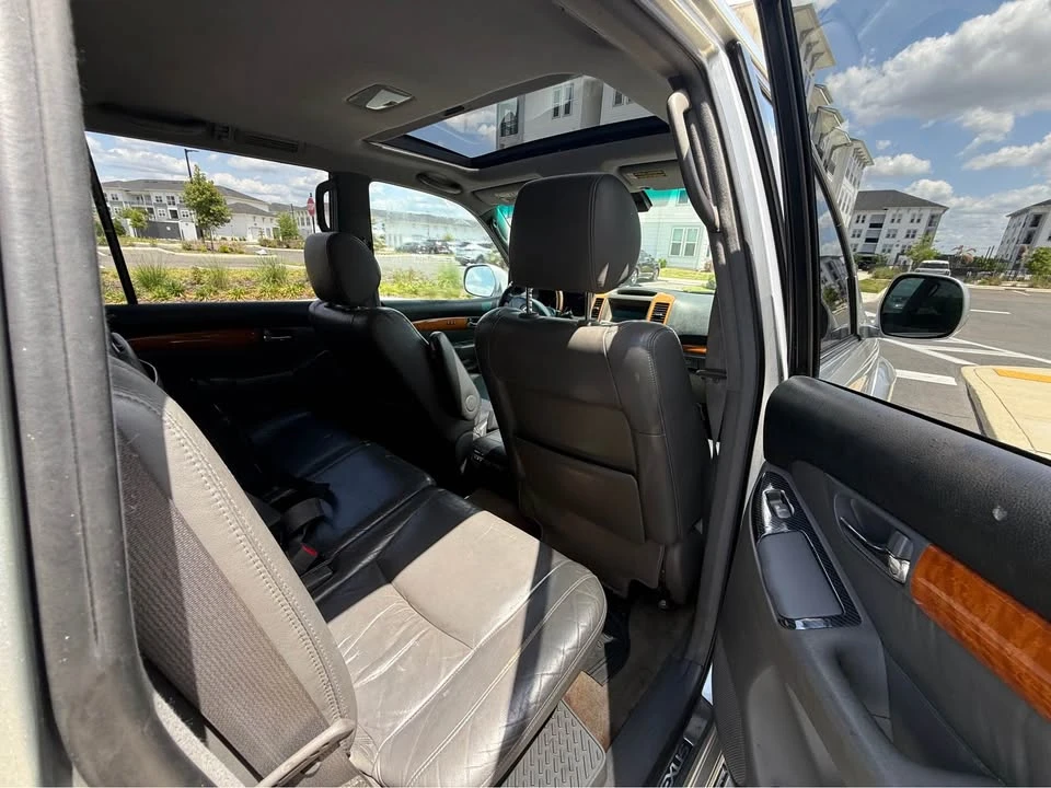 2007 Lexus GX 1st Gen - Image 2 of 19